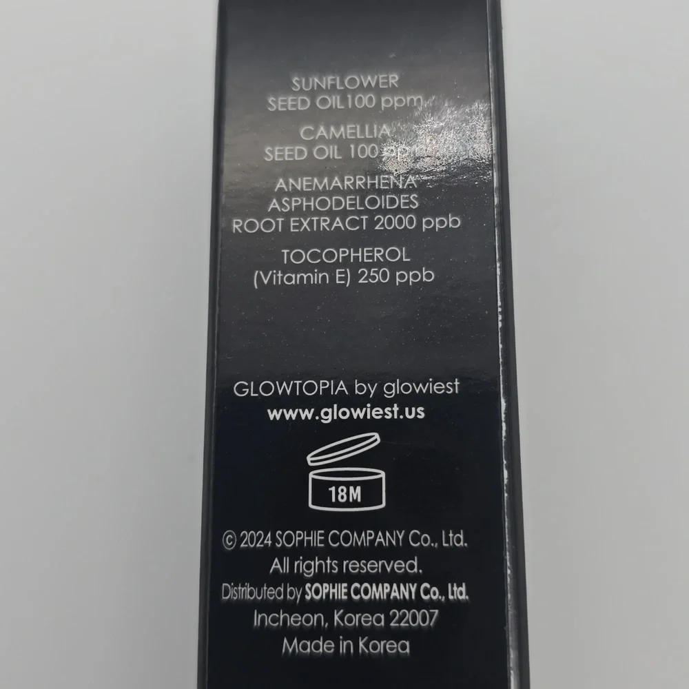 Glowiest Effortless Glow Lip Oil in 005 Rosy Mauve Plumps Lips Korean Skincare